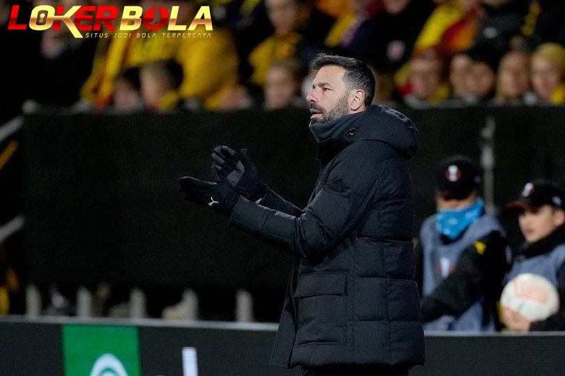 Gabung Tim Pelatih Erik Ten Hag, Ruud van Nistelrooy Diyakini Bakal Jadi Manajer Masa Depan MU