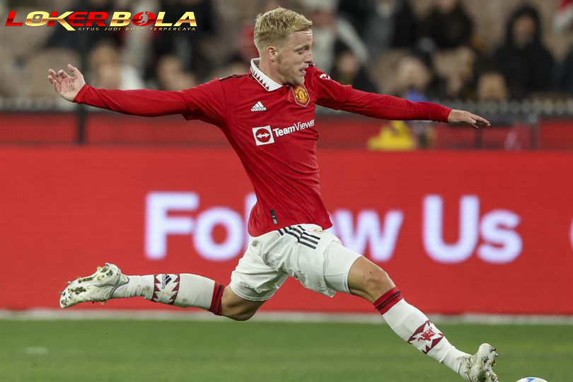 Segera Akhiri Masa Suram di MU, Donny van de Beek Selangkah Lagi Perkuat Klub La Liga